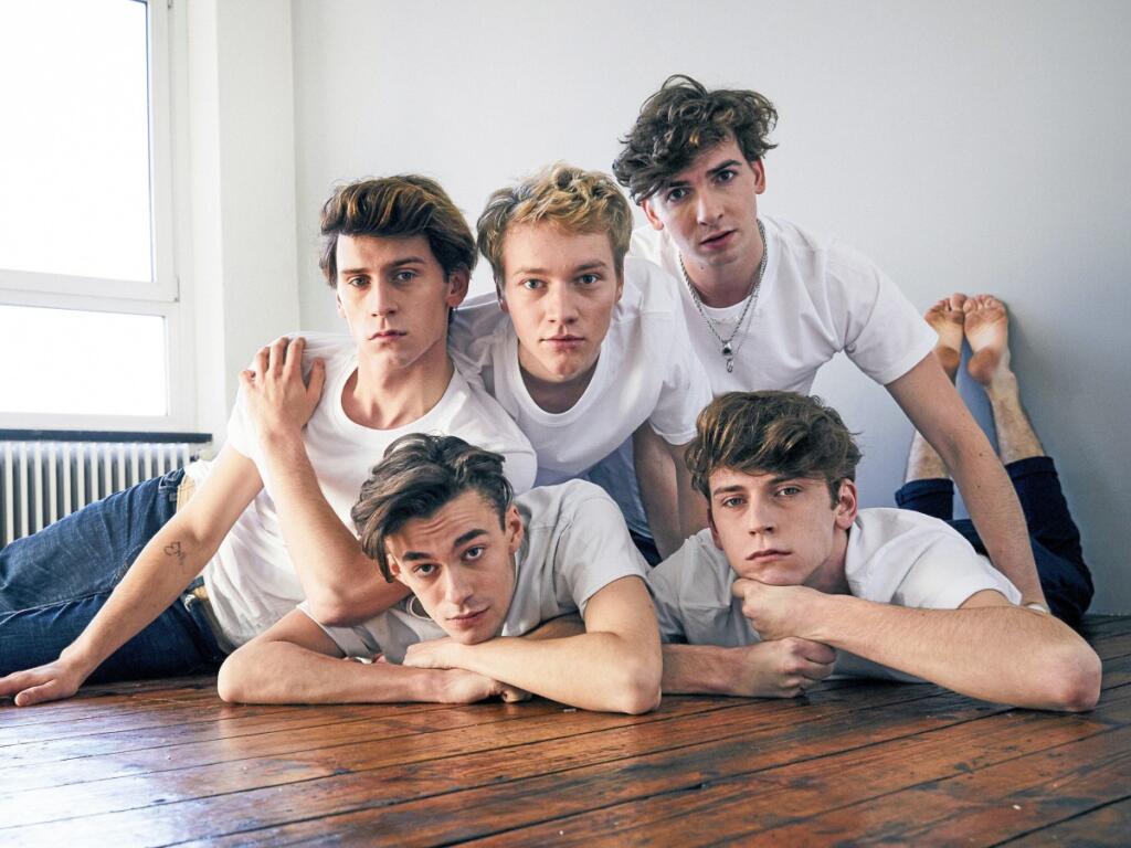 INTIMATE.: All info about the new show of the "Die Discounter" makers